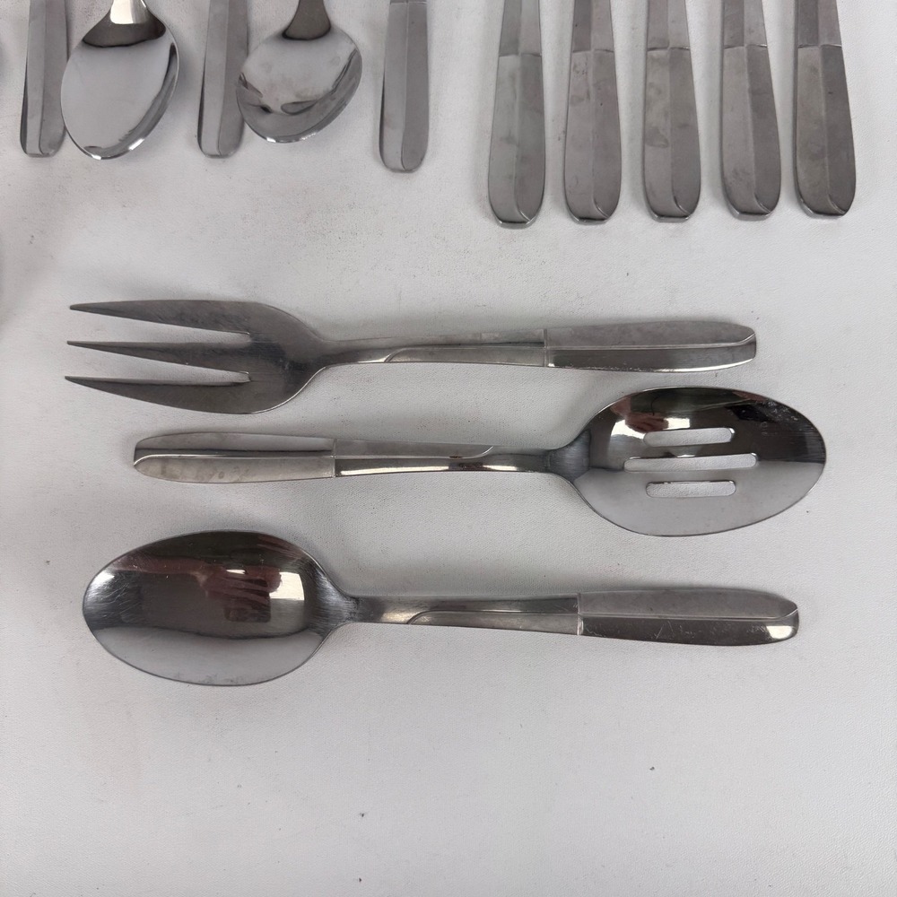 Mixed lot of 19 pc CAMBRIDGE CBS 176 Stainless Flatware Set - Picture 6 of 8